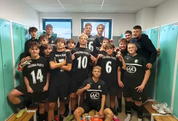 Juniorzy Polonii Płoty rozbili Błękitnych Trzygłów 6:1 w inauguracji sezonu