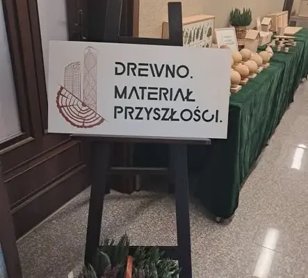 Warsztaty rzeźbienia w drewnie w Nadleśnictwie Gryfice – podsumowanie wyjątkowego spotkania