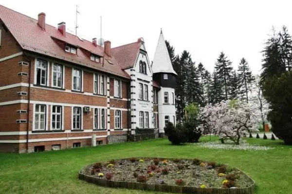 Nadleśnictwo Gryfice modernizuje kotłownie w leśniczówkach Pobierowo, Mrzeżyno i Niczonów