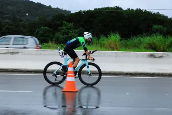 Policjanci z Gryfic ukończyli 275 km Ultramaraton Rowerowy Ultra Gryfus 2026