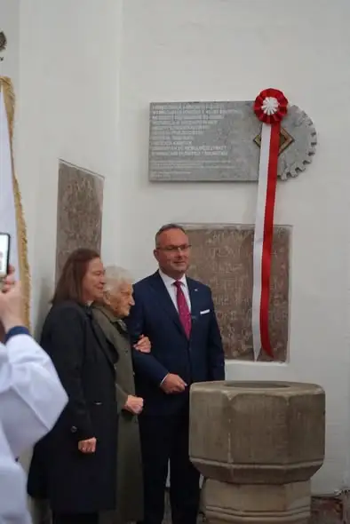 Tablica pamięci w Gryficach. Odznaczenia dla przedstawicieli Gminy Płoty